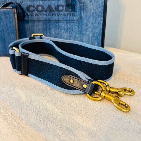 Coach Denim Field Tote 30, EUC, some imperfections - Picture 13 of 14